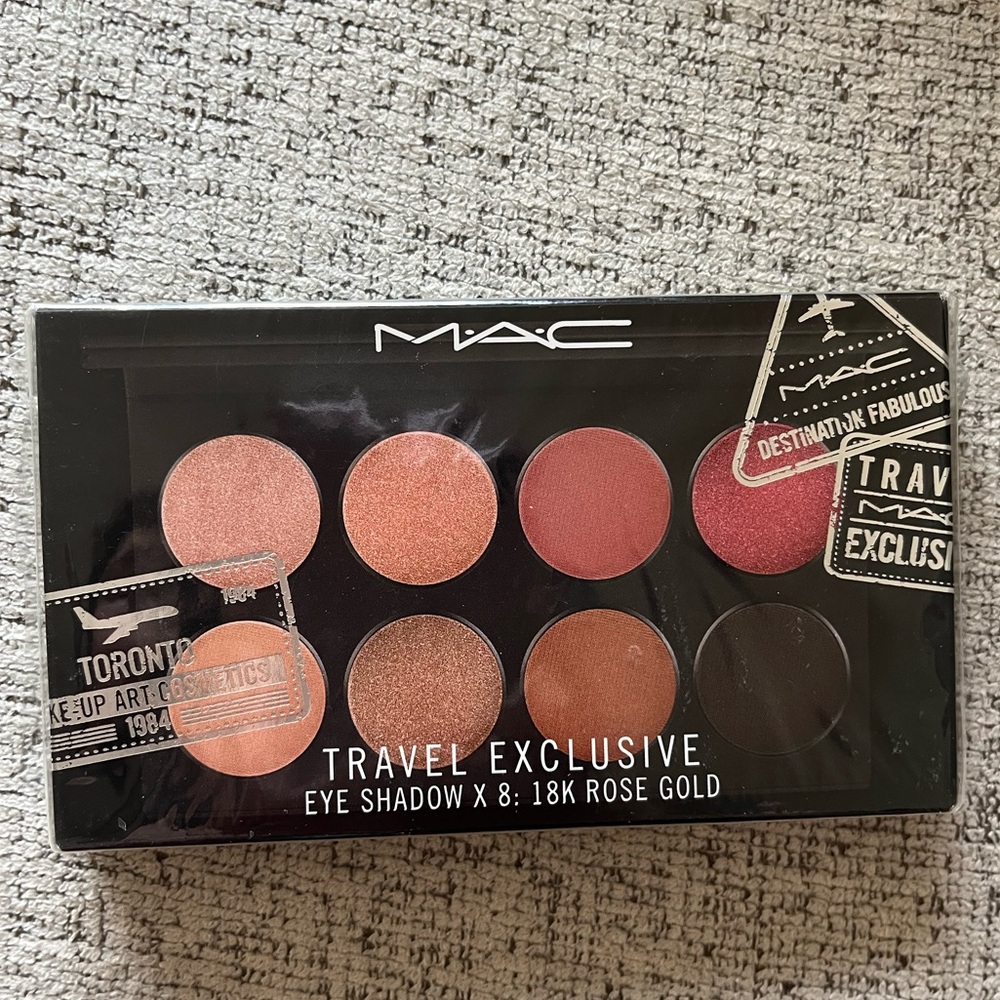 MAC travel exclusive eye shadow 18k rose gold